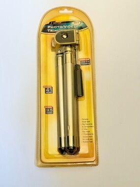 Digital Concepts Photo/Video Tripod 7 Position Compact Expandable 41"